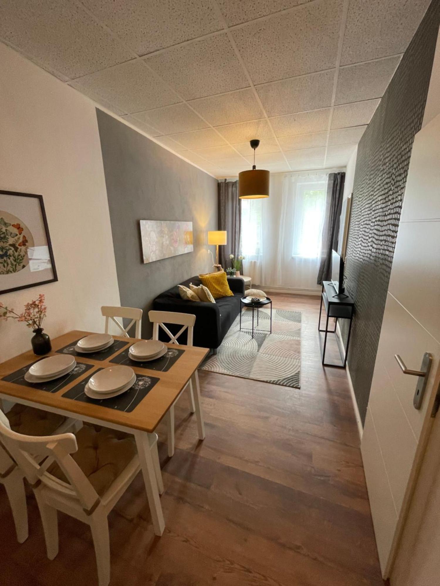 Appartement "Ilse" An Der Goitzsche Inklusive Parkplatz Bitterfeld-Wolfen Eksteriør bilde